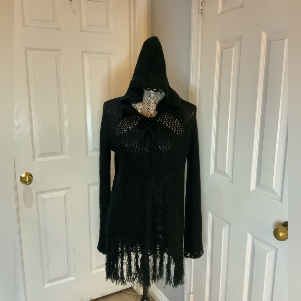 Elan fringe knit sweater size medium NWT